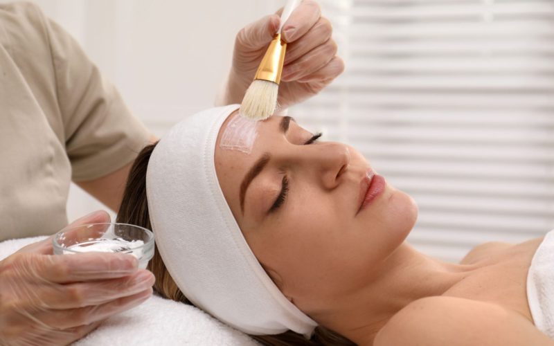 Different Types of Chemical Peels in Cosmetology – All You Need to Know!